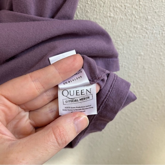 DAYDREAMER Queen Jazz Boyfriend Tee Shirt - Picture 9 of 10